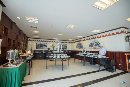 Alimentos e Bebidas, Vientiane Plaza Hotel in Vienciana Alimentos e Bebidas, Vientiane Plaza Hotel in Vienciana