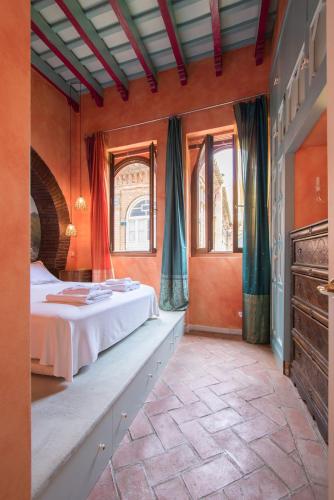 Oriental Apartment Gardens Views 2 pax