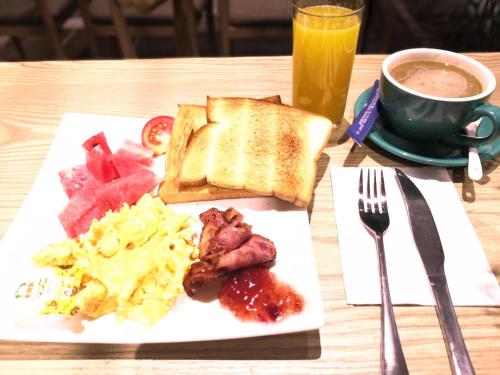 Makanan dan Minuman, Murphy Youth Hostel Guilin桂林北站莫非青年旅舍 in Stasiun Kereta Utara Guilin Makanan dan Minuman, Murphy Youth Hostel Guilin桂林北站莫非青年旅舍 in Stasiun Kereta Utara Guilin