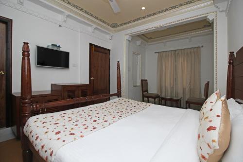 This photo about Boutique 1BR Stay in Fateh Sagar, Udaipur shared on HyHotel.com