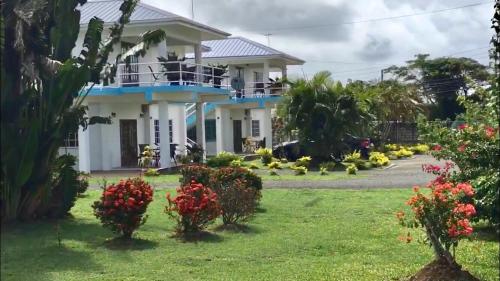 Kevin's Court in Ловлэндс Kevin's Court in Ловлэндс