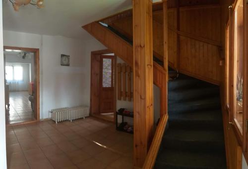 Casa Rodica str. Clabucetului 28 in Busteni Casa Rodica str. Clabucetului 28 in Busteni