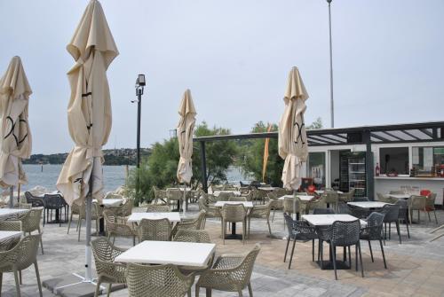 Pub/Lounge, Marina seahouse Portorož (Marina seahouse Portoroz) in Lucija Pub/Lounge, Marina seahouse Portorož (Marina seahouse Portoroz) in Lucija