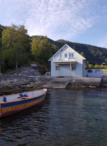 Bejárat, Waerholmen in Forde Bejárat, Waerholmen in Forde