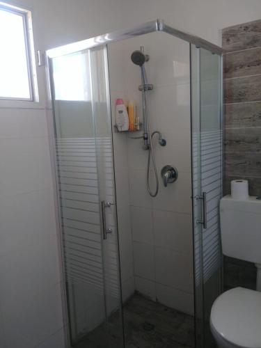 Chuveiro, Apartment for relaxing and for health in Neve Shanan Chuveiro, Apartment for relaxing and for health in Neve Shanan
