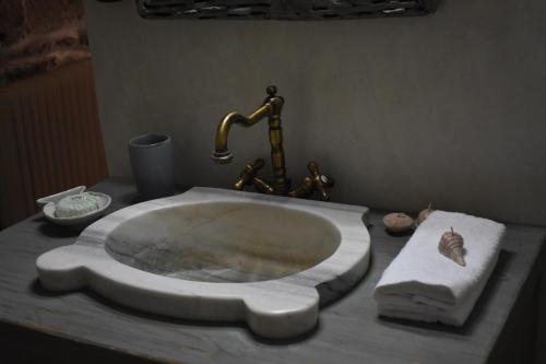 Fürdőszoba, Private Home 2' from the beach, Orkos Kea in Ioulida Fürdőszoba, Private Home 2' from the beach, Orkos Kea in Ioulida