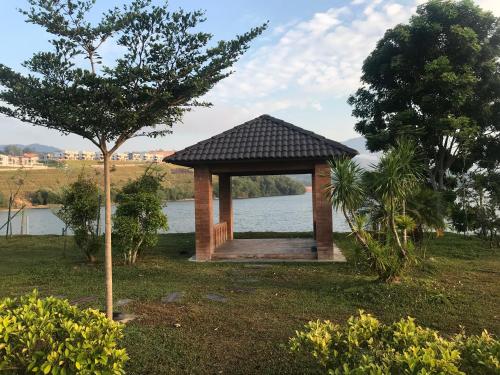 Garden, Ipoh Water Front City Homestay in Lahat Garden, Ipoh Water Front City Homestay in Lahat
