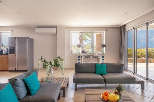 Oceanfront Deluxe Apartment Blue Marlin at Den Laman in Hato Oceanfront Deluxe Apartment Blue Marlin at Den Laman in Hato