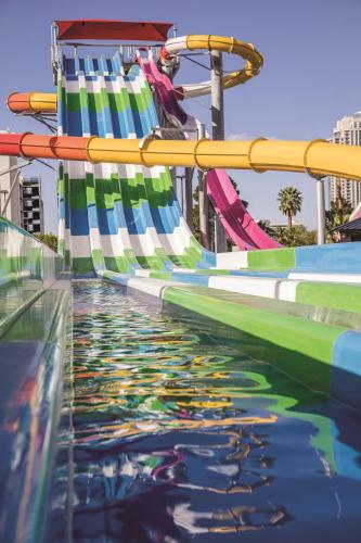 Swimming pool, Circus Circus Hotel, Casino & Theme Park in Las Vegas (NV) Swimming pool, Circus Circus Hotel, Casino & Theme Park in Las Vegas (NV)