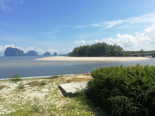Blue Shore Cottage in Pak Meng Beach Blue Shore Cottage in Pak Meng Beach