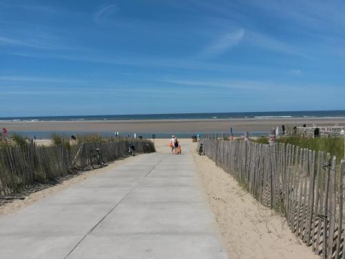 Beach, Kijkduinvilla in Loosduinen Beach, Kijkduinvilla in Loosduinen