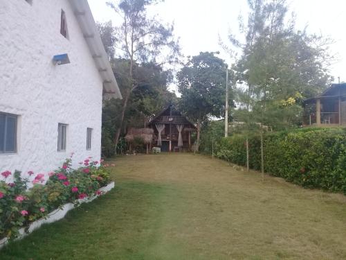 Portón Azul (Porton Azul) in Montanita Portón Azul (Porton Azul) in Montanita