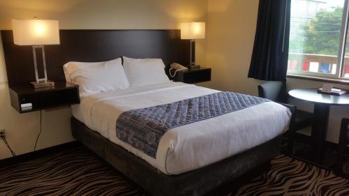 Tradewinds Motel in Rockaway Beach (OR) Tradewinds Motel in Rockaway Beach (OR)