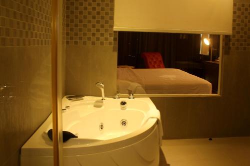 OS Style Hotel Batam Powered by Archipelago in Batam Island OS Style Hotel Batam Powered by Archipelago in Batam Island