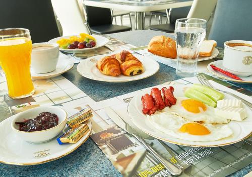 Mâncare şi băutură, Continental Suceava in Suceava Mâncare şi băutură, Continental Suceava in Suceava