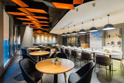 아투어 호텔 닝보 하이테크 존 장난 로드 (Atour Hotel Ningbo High-Tech Zone Jiangnan Road) in 닝보 아투어 호텔 닝보 하이테크 존 장난 로드 (Atour Hotel Ningbo High-Tech Zone Jiangnan Road) in 닝보