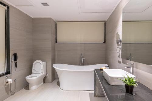 This photo about Saya Grand Club & Spa Resort shared on HyHotel.com