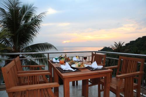View, Pinnacle Koh Tao Resort in June Juea Bay View, Pinnacle Koh Tao Resort in June Juea Bay