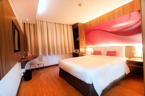 Favehotel LTC Glodok in Jakarta Favehotel LTC Glodok in Jakarta