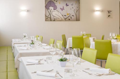 Hotel Cristina near Edenlandia Hotel Cristina near Edenlandia