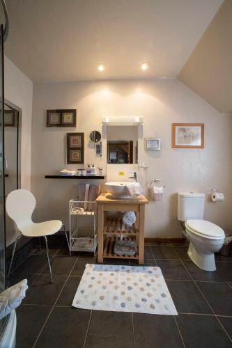 Langside Bed and Breakfast in Fenwick Langside Bed and Breakfast in Fenwick