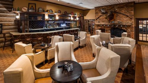 Pub/Lounge, Best Western Parkway Inn and Conference Center in Cornwall Pub/Lounge, Best Western Parkway Inn and Conference Center in Cornwall