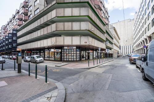 BpR Golden Corner Suite with balcony & A/C