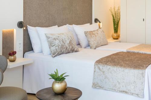 This photo about Golden Costa Salou - Adults Only 4* Sup shared on HyHotel.com