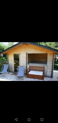 Hot tub, La Vallee in Saint-Martin-Saint-Firmin Hot tub, La Vallee in Saint-Martin-Saint-Firmin