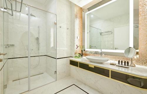 This photo about Parisi Udvar Hotel Budapest in Hyatt’s Unbound Collection shared on HyHotel.com