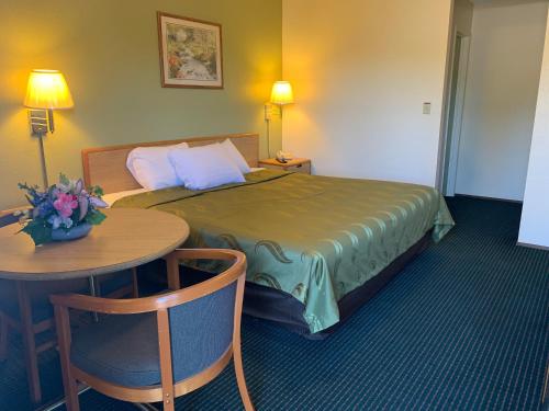 Regency Inn Lakeport in Lakeport (CA) Regency Inn Lakeport in Lakeport (CA)
