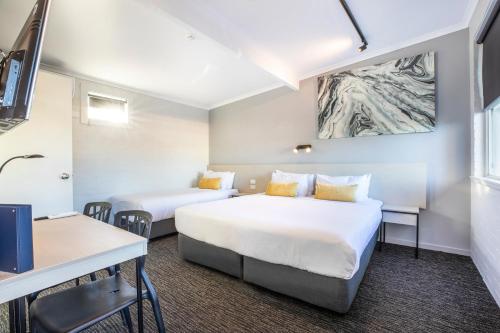 Nightcap at Colyton Hotel in Western Sydney Nightcap at Colyton Hotel in Western Sydney