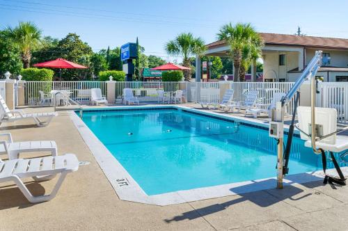 Facilities, Rodeway Inn Panama City in Panama City (FL) Facilities, Rodeway Inn Panama City in Panama City (FL)