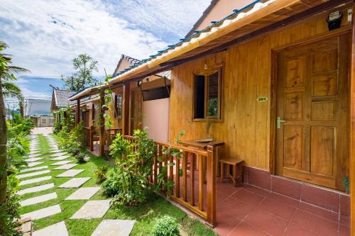 This photo about Nang Bali Bungalow shared on HyHotel.com