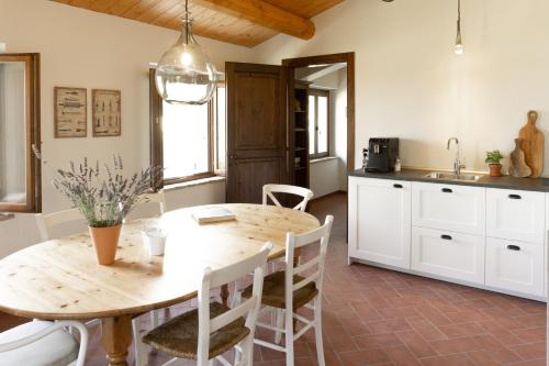 B&B Casa Cuccagna in Fratte Rosa B&B Casa Cuccagna in Fratte Rosa