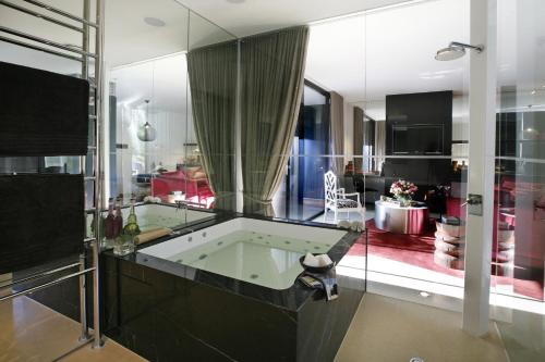 Kolam air panas, Hepburn at Hepburn in Daylesford dan Macedon Ranges Kolam air panas, Hepburn at Hepburn in Daylesford dan Macedon Ranges