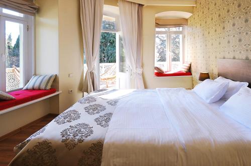 This photo about Boutique Hotel Tekla Palace shared on HyHotel.com