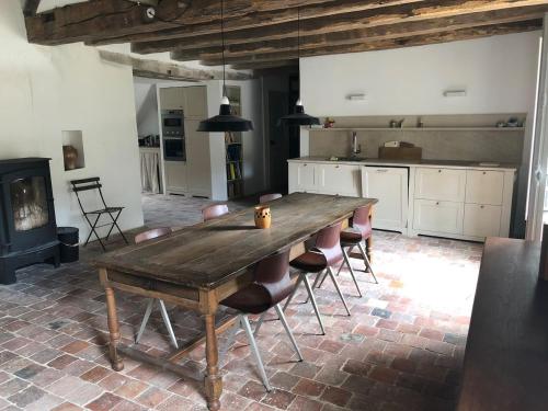 Orangerie du chateau de Quemigny sur Seine in Saint-Marc-Sur-Seine Orangerie du chateau de Quemigny sur Seine in Saint-Marc-Sur-Seine