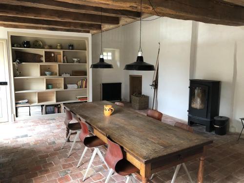 Orangerie du chateau de Quemigny sur Seine in Saint-Marc-Sur-Seine Orangerie du chateau de Quemigny sur Seine in Saint-Marc-Sur-Seine