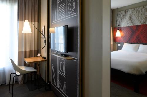 This photo about ibis Paris Tour Montparnasse 15eme shared on HyHotel.com