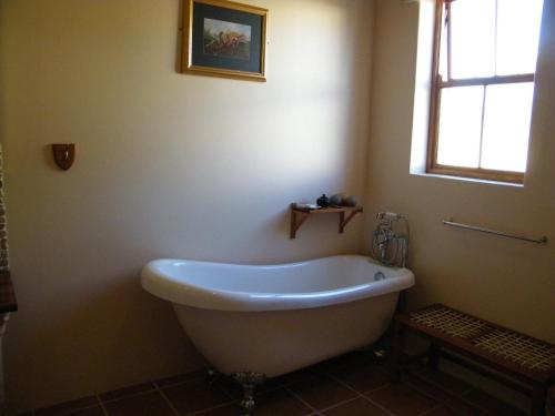 Vonios kambarys, Angler and Antelope Guesthouse in Somerset East Vonios kambarys, Angler and Antelope Guesthouse in Somerset East