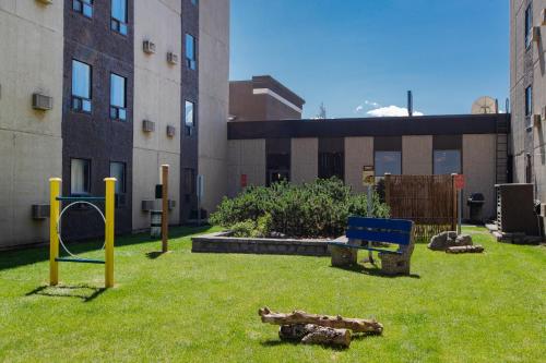 Travelodge by Wyndham Edmonton West in Edmonton (AB) Travelodge by Wyndham Edmonton West in Edmonton (AB)