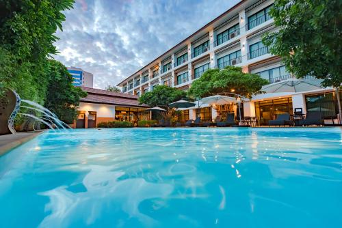 Swimming pool, The Pannarai Hotel in Udon Thani Swimming pool, The Pannarai Hotel in Udon Thani