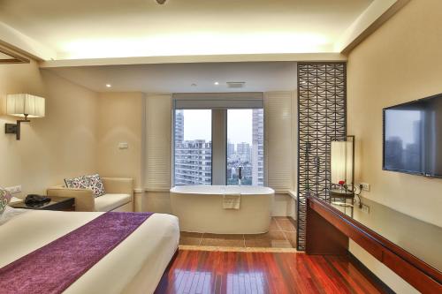 Bathroom, SSAW Boutique Hotel Hongkou in Yangpu Wujiaochang Bathroom, SSAW Boutique Hotel Hongkou in Yangpu Wujiaochang