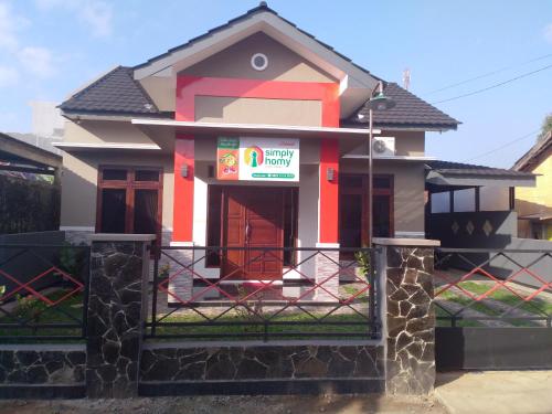 Exterior view, Homestay Purbalingga di Pusat Kota by Simply Homy in Purbalingga Exterior view, Homestay Purbalingga di Pusat Kota by Simply Homy in Purbalingga