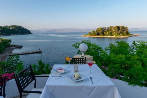 Балкон, Aegli Hotel in Корфу Балкон, Aegli Hotel in Корфу
