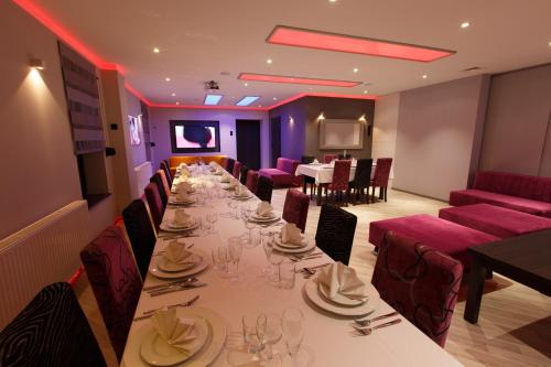 Salón de banquetes, Hotel Kuznia in Bydgoszcz Salón de banquetes, Hotel Kuznia in Bydgoszcz