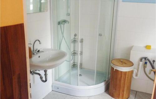 Fürdőszoba, Lovely Apartment In Linz Am Rhein in Linz am Rhein Fürdőszoba, Lovely Apartment In Linz Am Rhein in Linz am Rhein