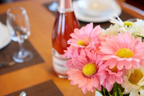 This photo about Ring ISHIKAWA shared on HyHotel.com