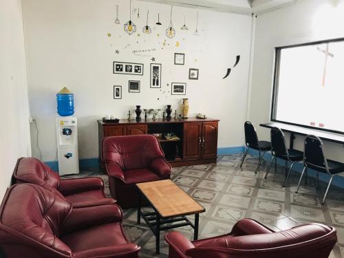 Naga Hostel & Café (Naga Hostel & Cafe) in Ban Thakhek Kang Naga Hostel & Café (Naga Hostel & Cafe) in Ban Thakhek Kang